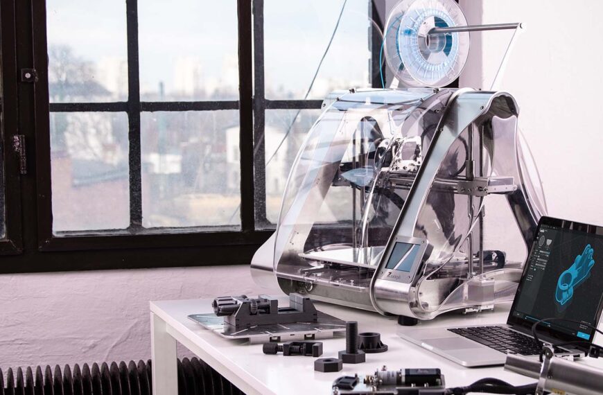 3d printer and computer on desk